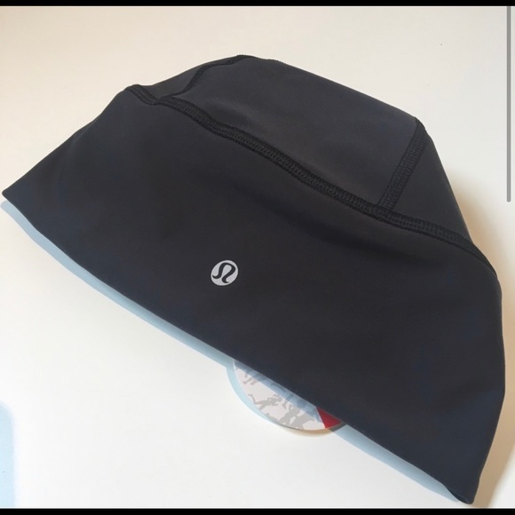 lululemon athletica Accessories - Lululemon Athletica Run Toque One Size